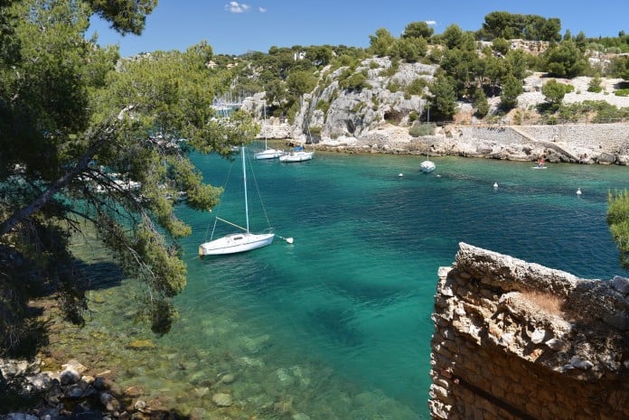 cassis-calanque-port-miou