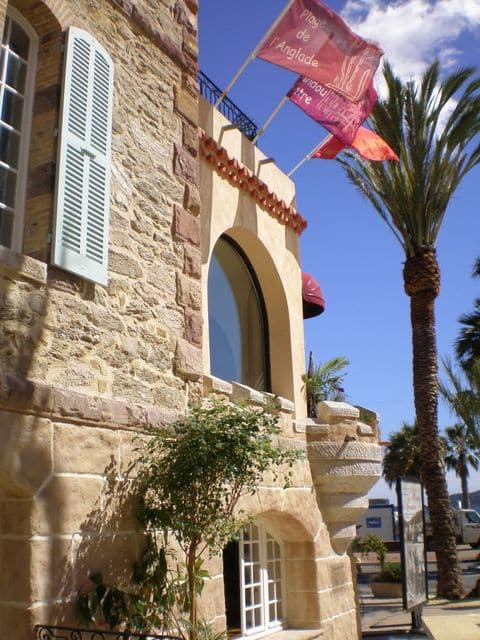 lavandou, Guide de Provence &#8211; Découvrez le Lavandou, la « Station aux 12 sables », Made in Marseille