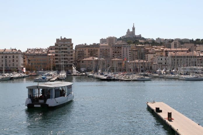 ferry-boat-ligne-mairie-port
