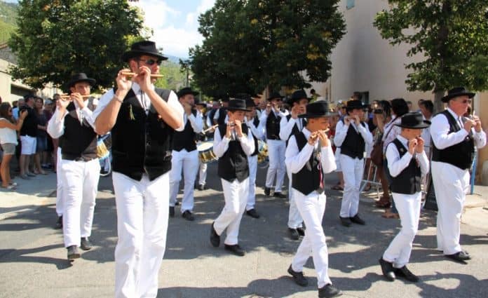 defile-fifre-tambour-saint-eloi