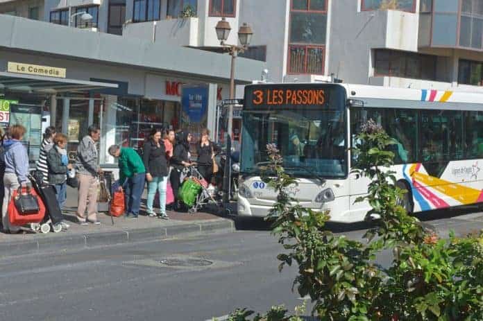 bus-agglo-aubagne-borne-digitale