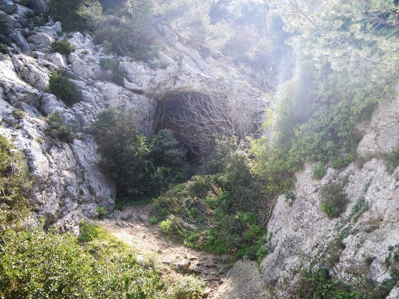, Visitez la mystérieuse Grotte Rolland aux portes des Calanques, Made in Marseille