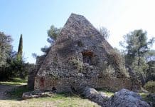 A la recherche des mystères de la pyramide du Roy d’Espagne