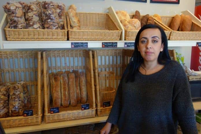 nadia-makhloufi-aide-collecte-vetement
