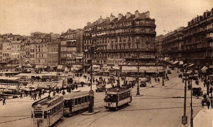 passage-tramway-vieux-port