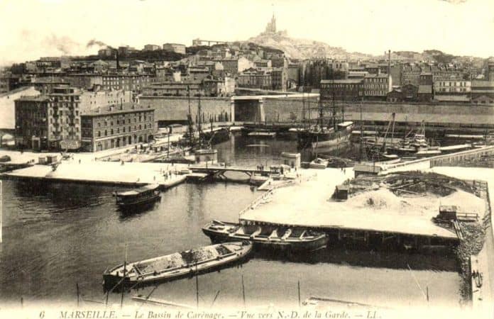 Revivez La L Gende De La Fondation De Marseille Par Les Phoc Ens