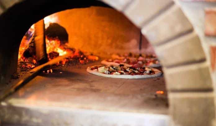 pizza-feu-bois-chez-sauveur