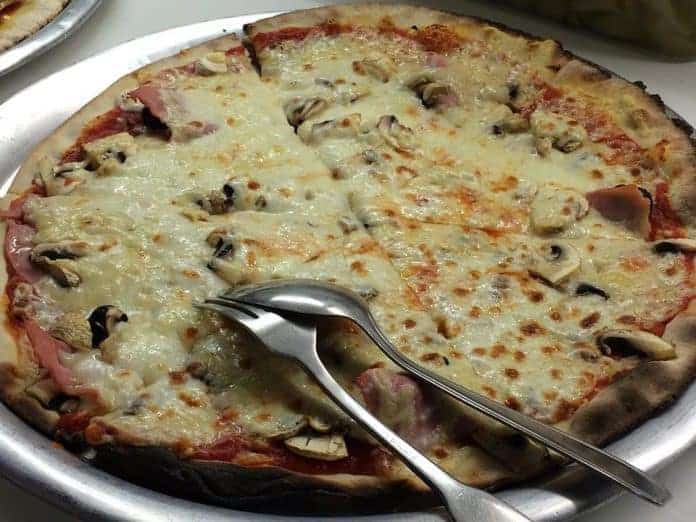 pizzeria-corniche-meilleure-pizza