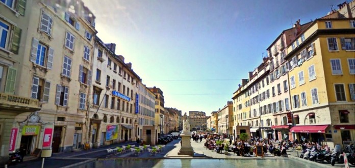 cours-estienne-orves-visite-balade-tourisme Le cours Honoré d’Estienne d’Orves