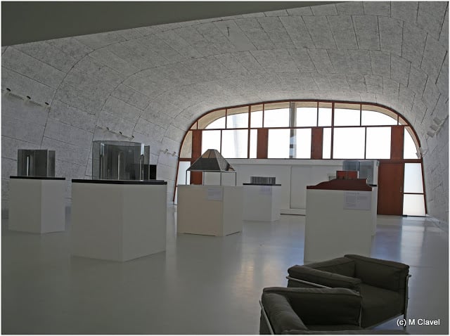 Le Corbusier, [Exposition] Dan Graham rend hommage à Le Corbusier sur le toit de la Cité Radieuse, Made in Marseille