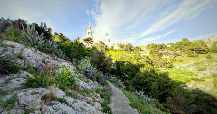 jardin-bois-sacre-notre-dame