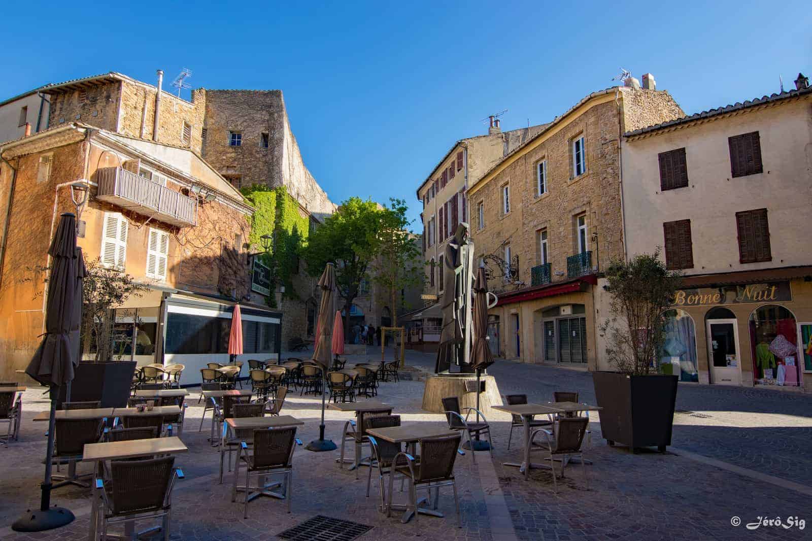 salon-de-Provence, Guide de Provence &#8211; Découvrez Salon-de-Provence et son riche patrimoine historique et industriel, Made in Marseille