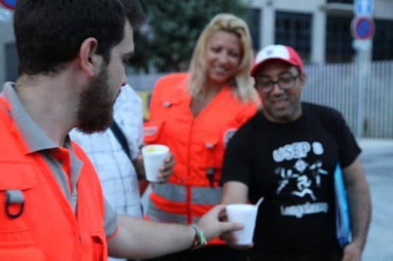 , Travailleurs sociaux et bénévoles mobilisés pour aider les plus démunis, Made in Marseille