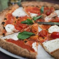 , Pizza au feu de bois au cœur de la Madrague, Made in Marseille