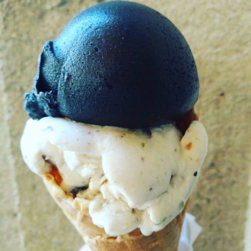 , Une glace à la vanille légèrement salée chez Vanille Noire, Made in Marseille