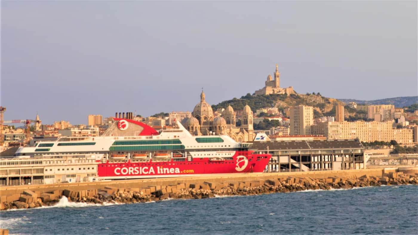 Croisière navire branchement histoire