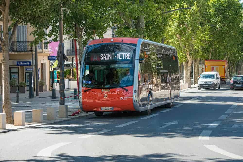 , L&rsquo;Aixpress, le nouveau bus électrique et silencieux, entre en circulation, Made in Marseille