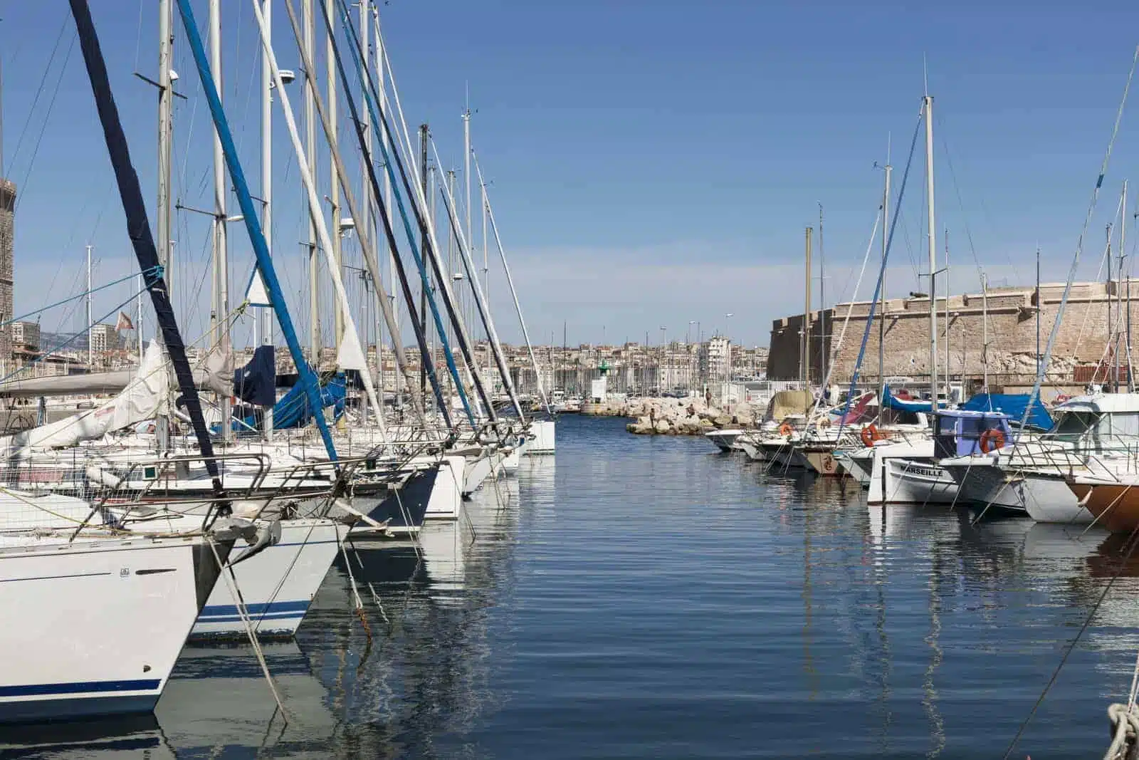 Le port de l'anse de la réserve, L&rsquo;anse de la Réserve accueille une station à hydrogène pour des excursions propres, Made in Marseille