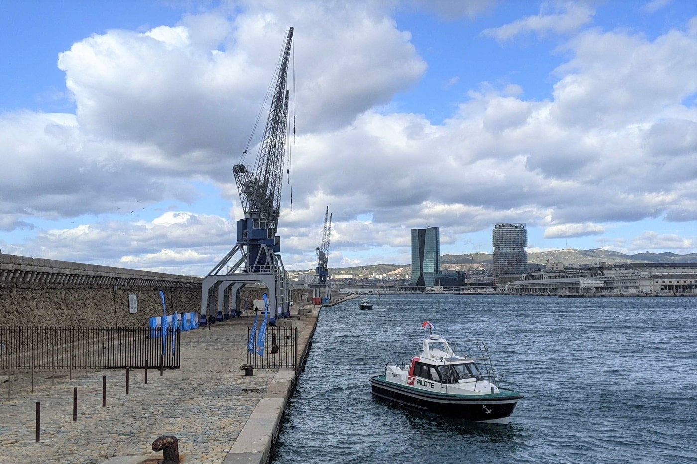 , Le passé industriel du Port de Marseille revit grâce à la rénovation des grues de la Digue du Large, Made in Marseille