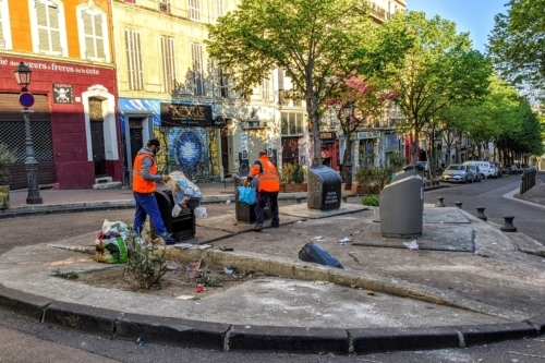, Les héros du quotidien travaillent masqués #2 : le traitement des eaux continue, Made in Marseille