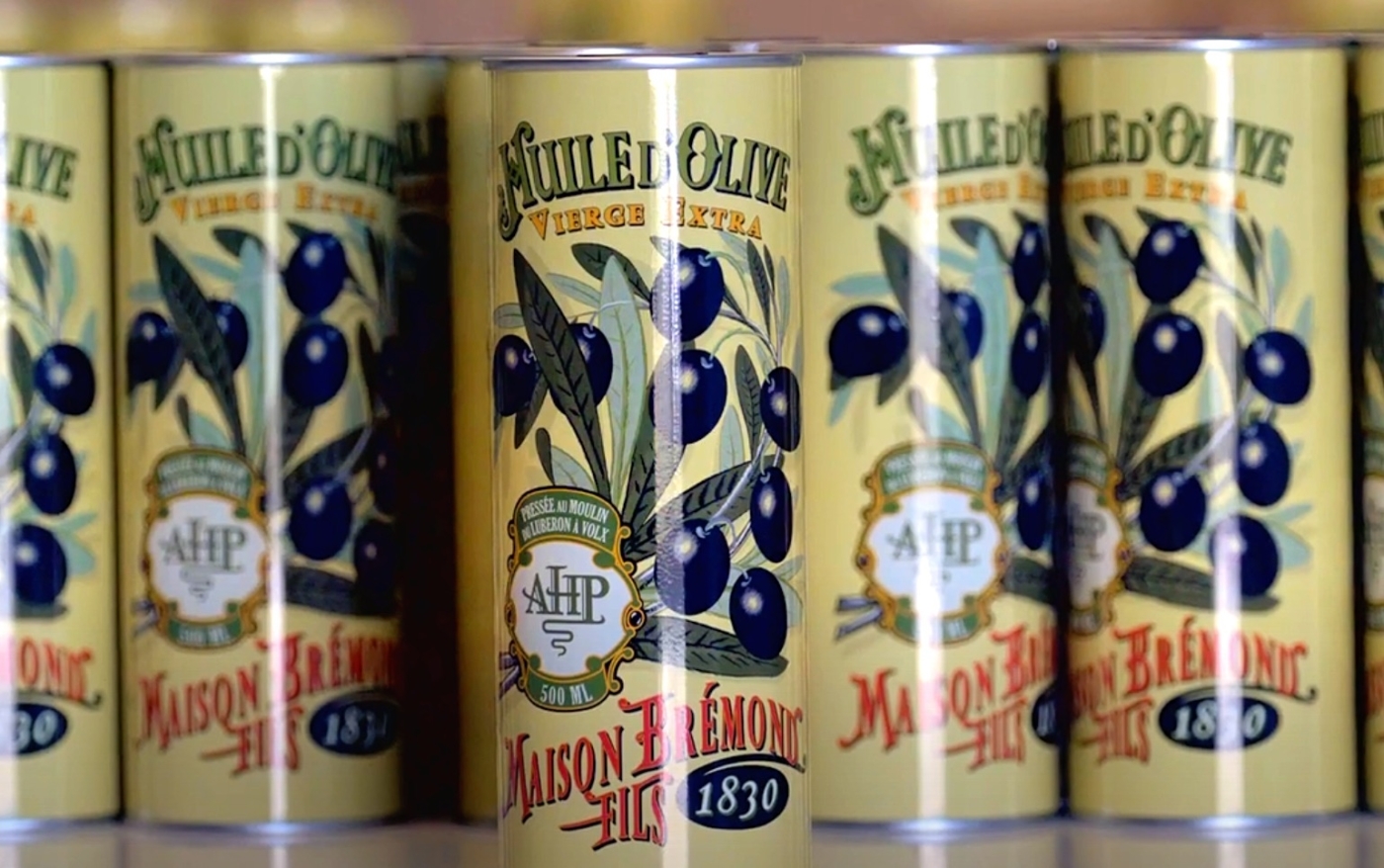 Une Huile D olive Proven ale Re oit La M daille D or D une Comp tition une-huile-d-olive-proven-ale-re-oit-la-m-daille-d-or-d-une-comp-tition