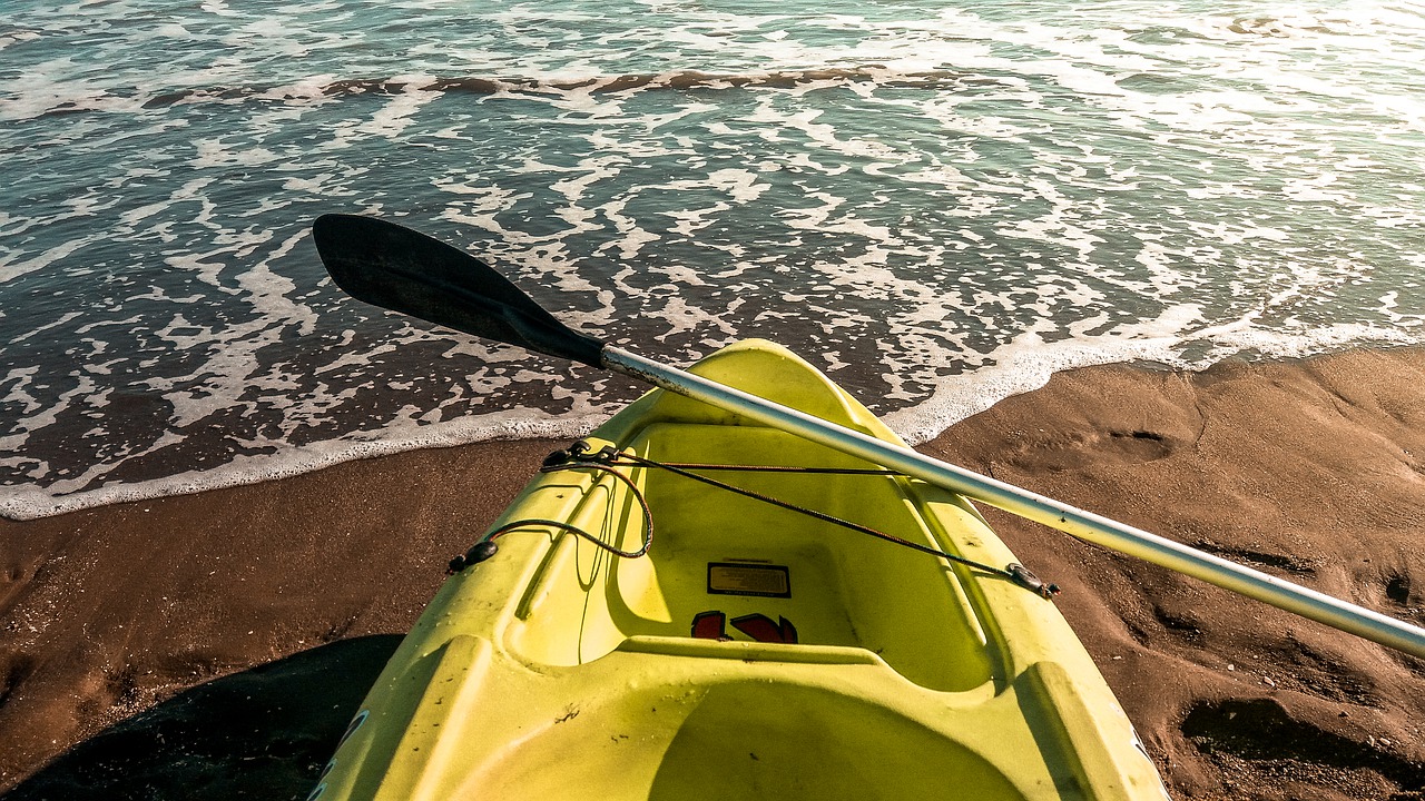 pollution déchets, A vélo ou en kayak, des bénévoles vont nettoyer 550 kms du littoral méditerranéen, Made in Marseille