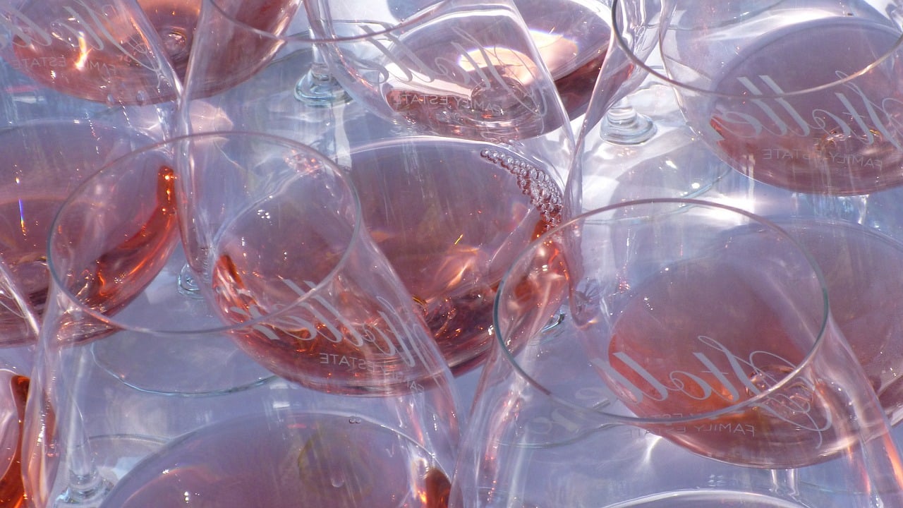 , Le festival Ros&#8217;été organise une chasse au vin rosé dans Marseille, Made in Marseille