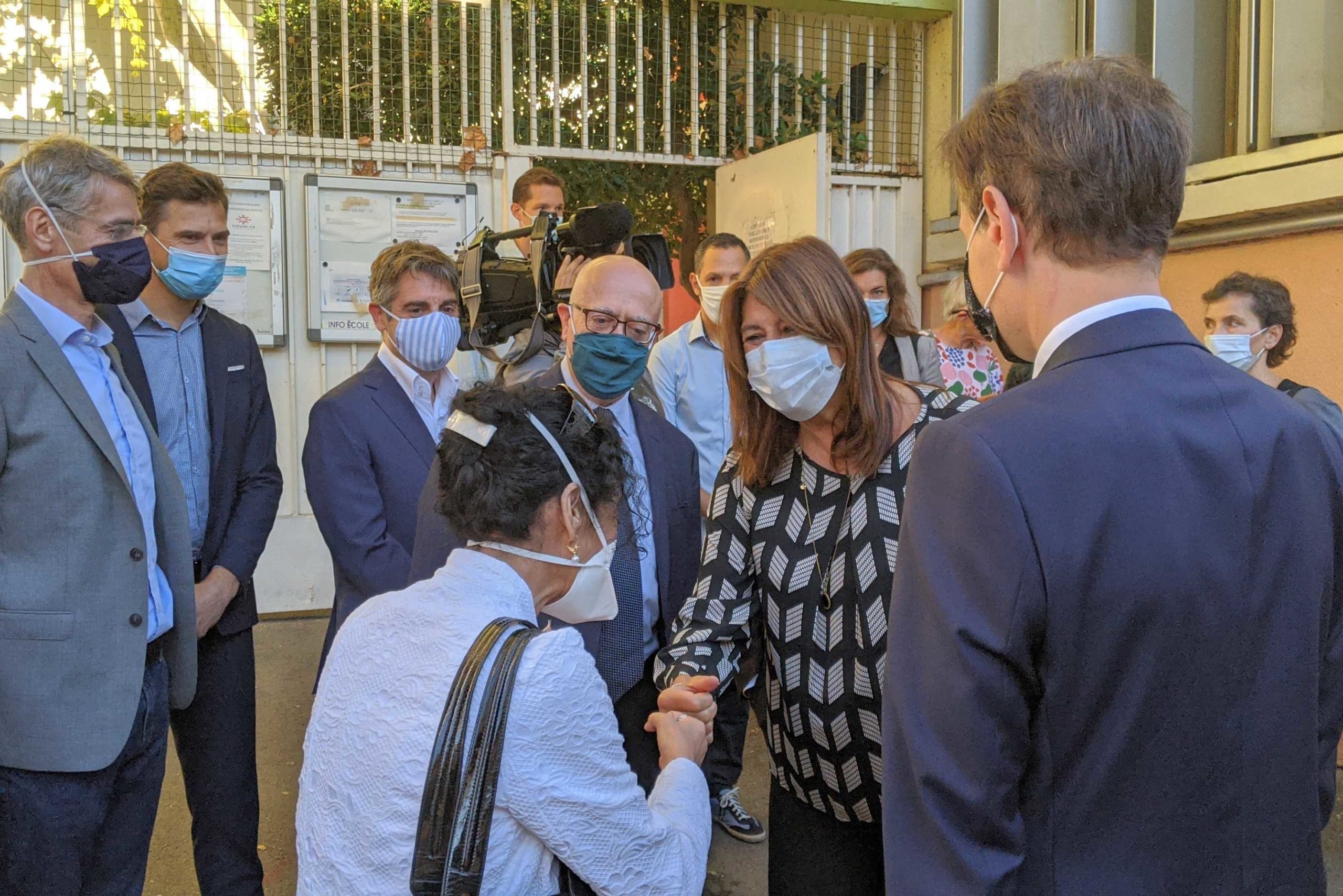 , Direct : Michèle Rubirola en visite dans une école après les interventions d’urgence réalisées cet été, Made in Marseille