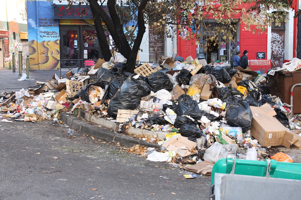 , Les raisons de la grève et les solutions pour limiter les débordements des déchets dans les rues, Made in Marseille