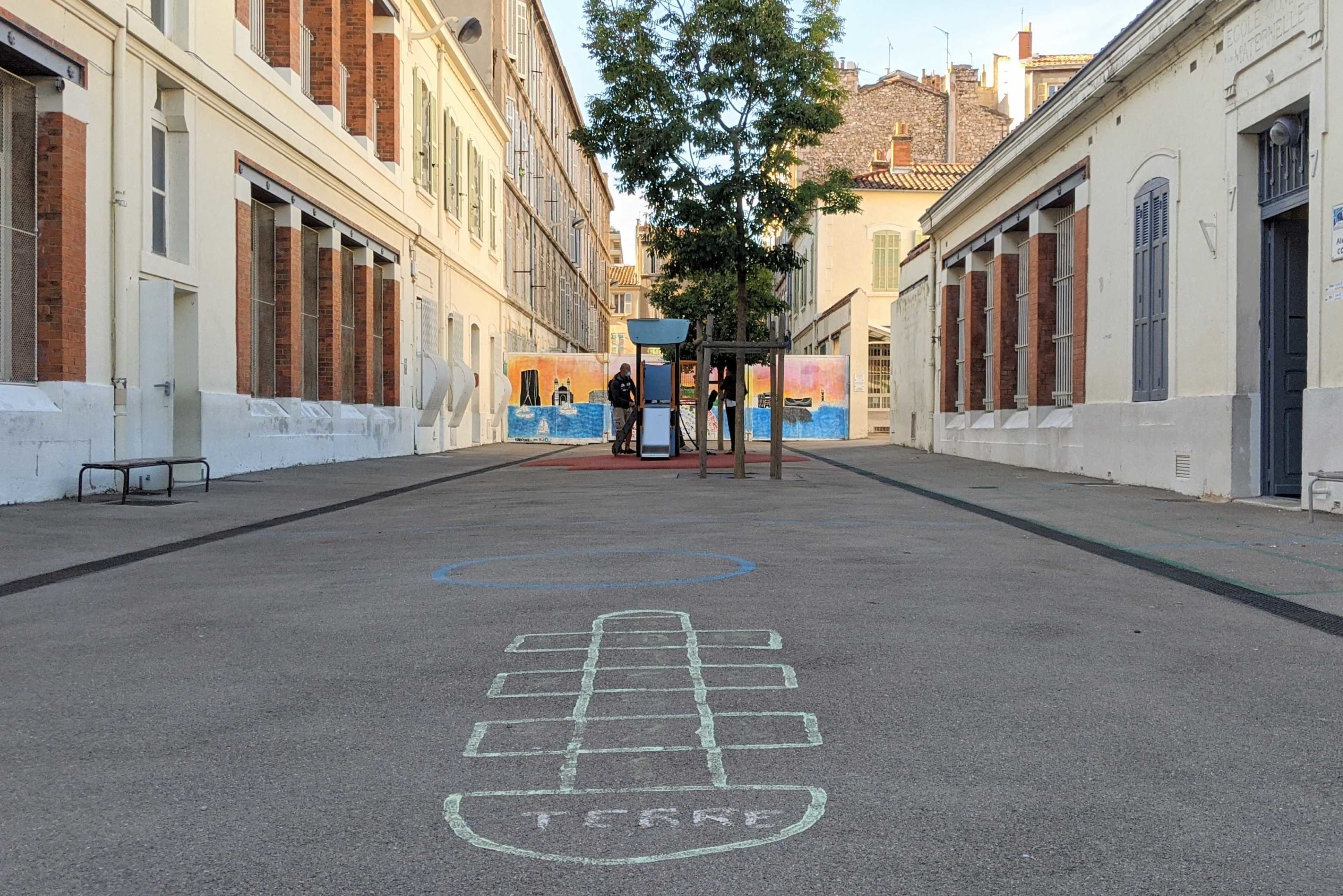 , Marseille : un dispositif d’accueil dans les écoles et les crèches pour les parents prioritaires, Made in Marseille