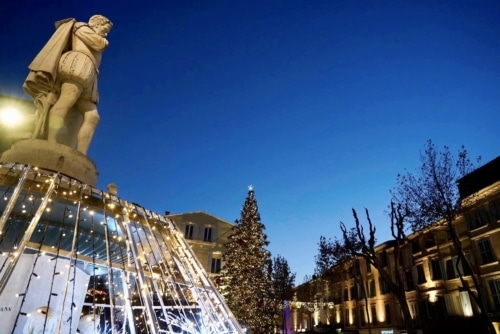 , Illuminations, forêt de sapins, chalets… Salon-de-Provence accueille son marché de Noël, Made in Marseille