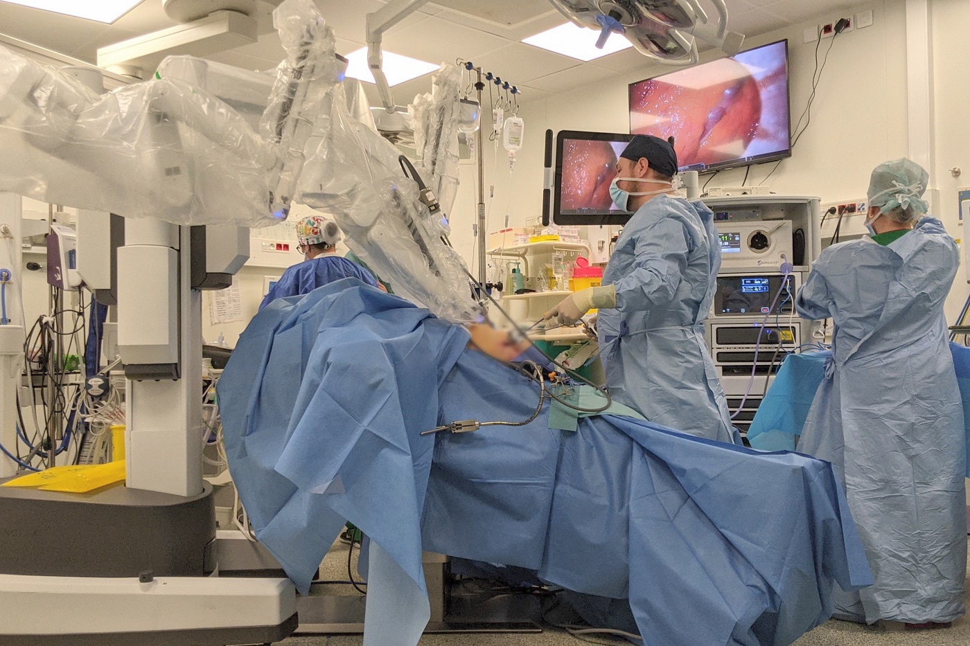 , L&#8217;AP-HM se dote de trois nouveaux robots chirurgicaux à la pointe de la technologie, Made in Marseille
