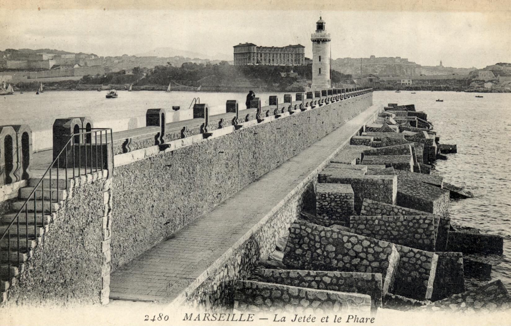 , Le passé industriel du Port de Marseille revit grâce à la rénovation des grues de la Digue du Large, Made in Marseille