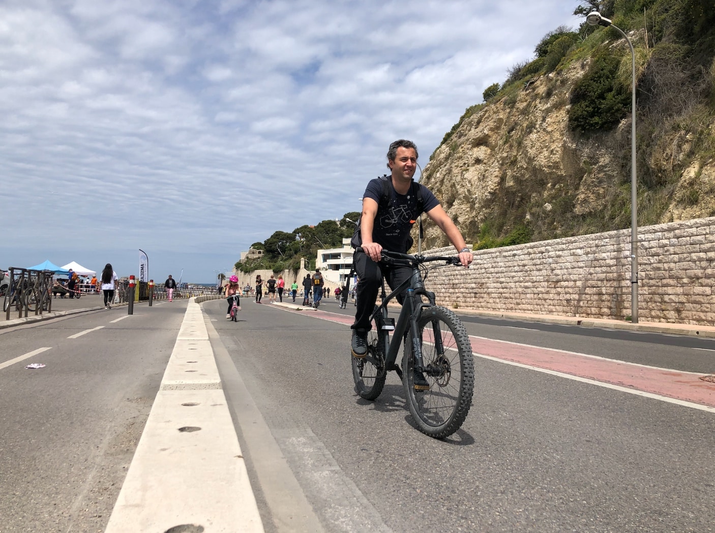 , Vidéo : Trottinettes, vélos, rollers, food-trucks… Découvrez la Corniche piétonnisée, Made in Marseille