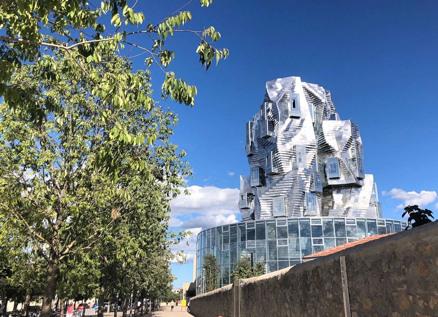 tour arles fondation luma