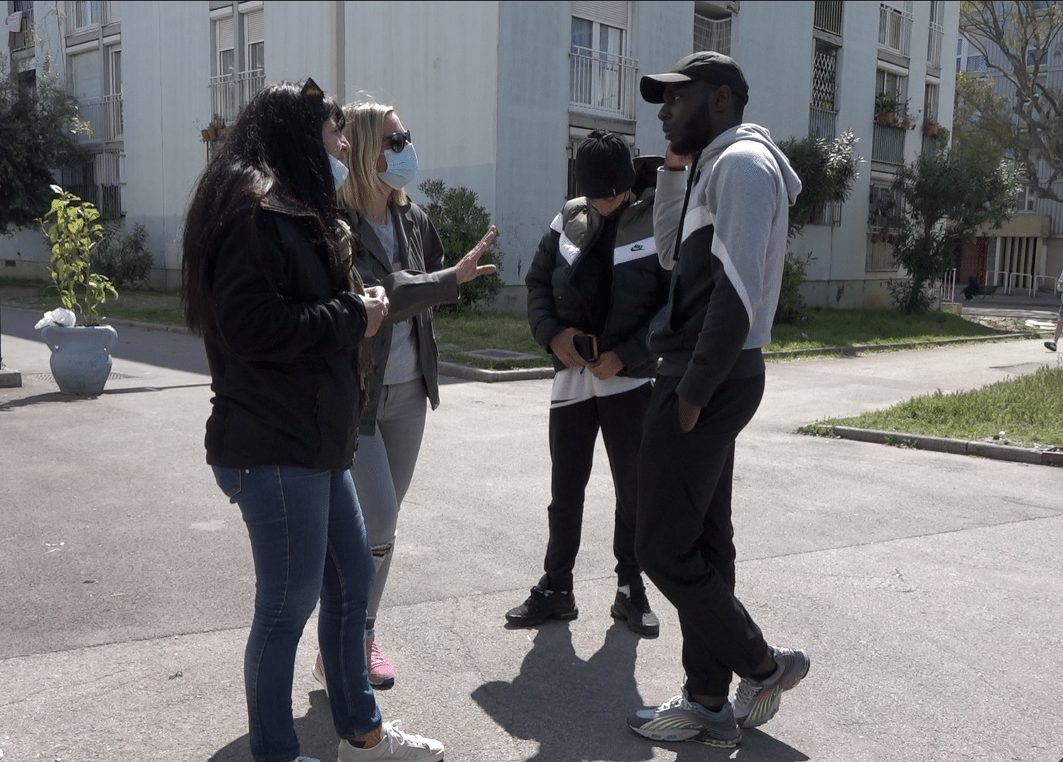 , Des éducateurs spécialisés dans les rues pour repérer et mobiliser les jeunes « invisibles », Made in Marseille