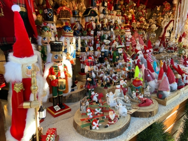 , Les chalets en bois de retour sur le Vieux-Port de Marseille pour le marché de Noël, Made in Marseille