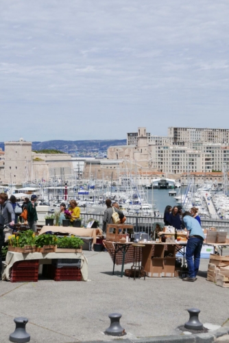 , Comment le collectif Hors Champs anime avec passion le petit marché de Saint-Victor, Made in Marseille