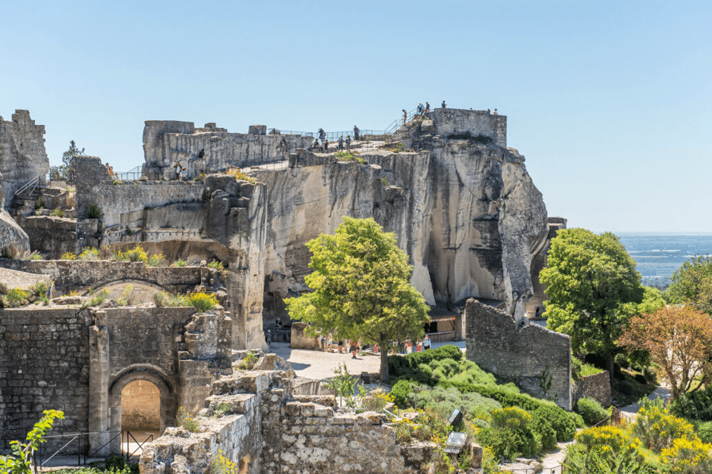 château, Protégé : Une exposition étonnante à découvrir cet été au château des Baux-de-Provence, Made in Marseille