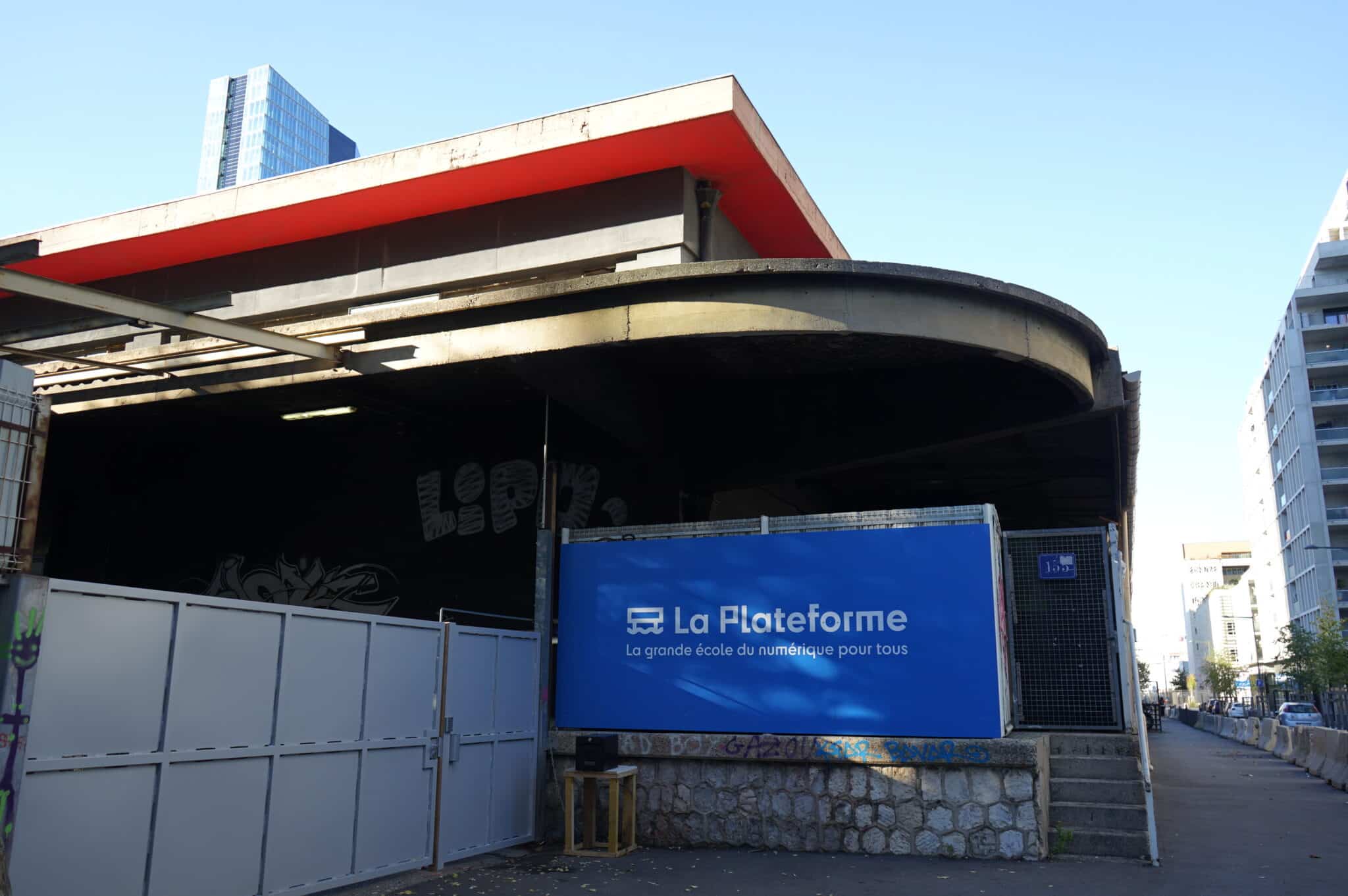 la plateforme, École du numérique, resto, concerts… la nouvelle vie  du Dock des Suds, Made in Marseille