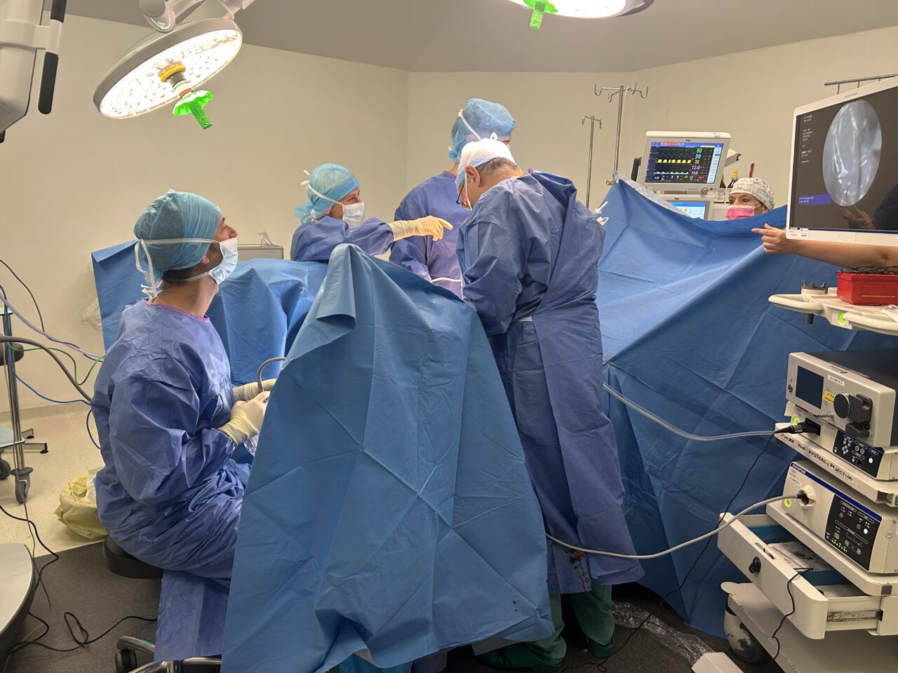 Endométriose, Les robots chirurgicaux, alliés contre l’endométriose à l’Hôpital Privé de Provence d’Aix, Made in Marseille