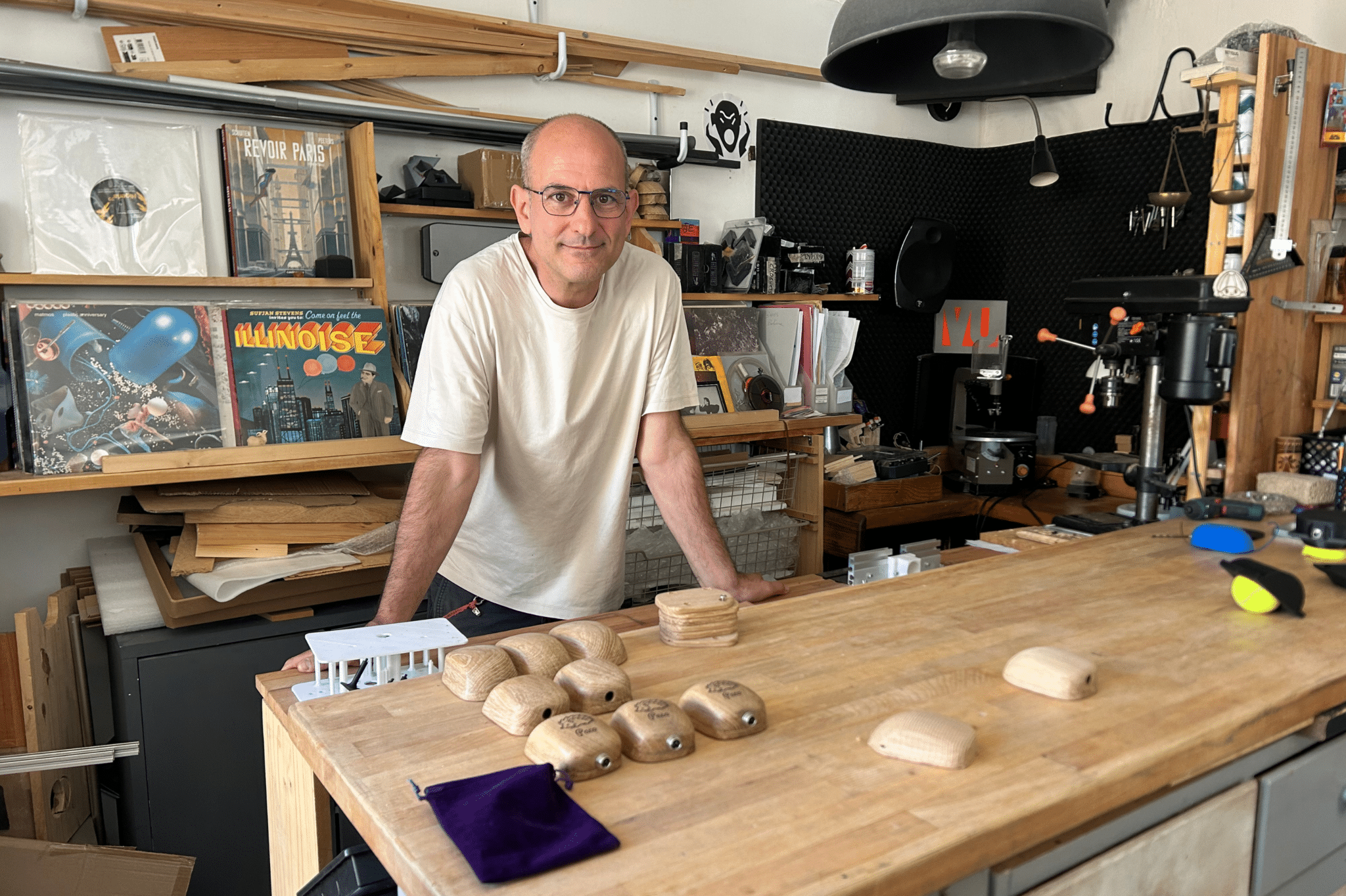 objets vibrants, &Agrave; Belsunce, J&eacute;r&eacute;my cr&eacute;e des objets vibrants pour faire ressentir la musique aux sourds et malentendants, Made in Marseille
