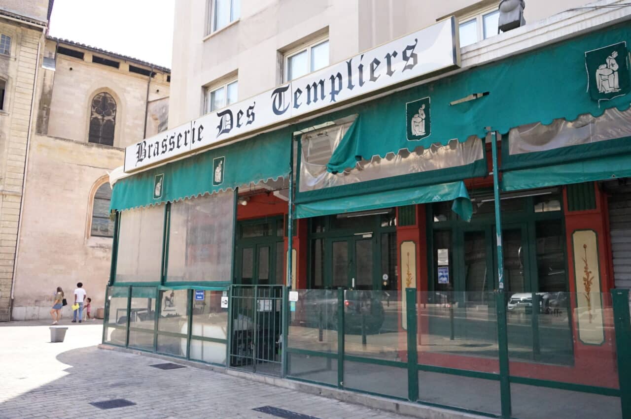 templiers, Derrière le Vieux-Port, la brasserie des Templiers change de main et devient « Chez Groin », Made in Marseille
