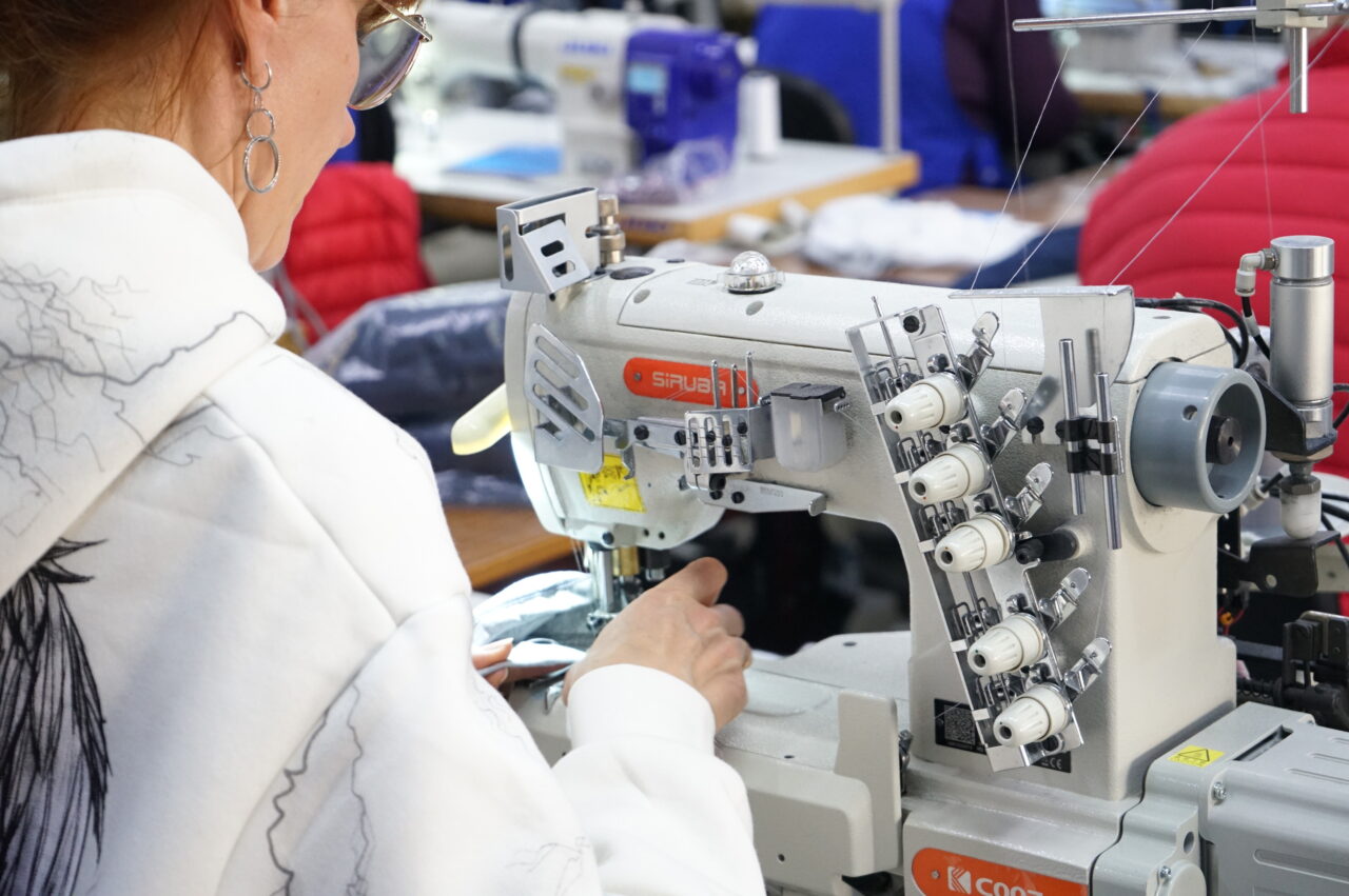 Fil rouge, À la Capelette, la dernière grande usine textile du Sud-Est cherche à grandir, Made in Marseille