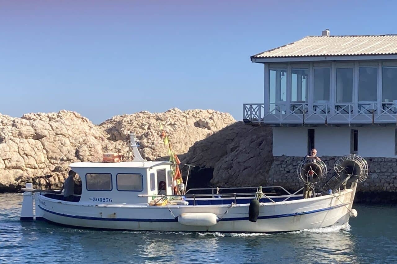 pêcheurs, D’hier à aujourd’hui, les pêcheurs marseillais ballottés entre contraintes et passion du métier, Made in Marseille