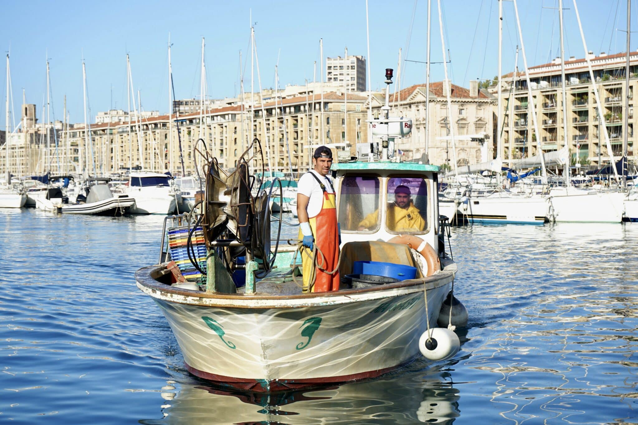 pêcheurs, D’hier à aujourd’hui, les pêcheurs marseillais ballottés entre contraintes et passion du métier, Made in Marseille