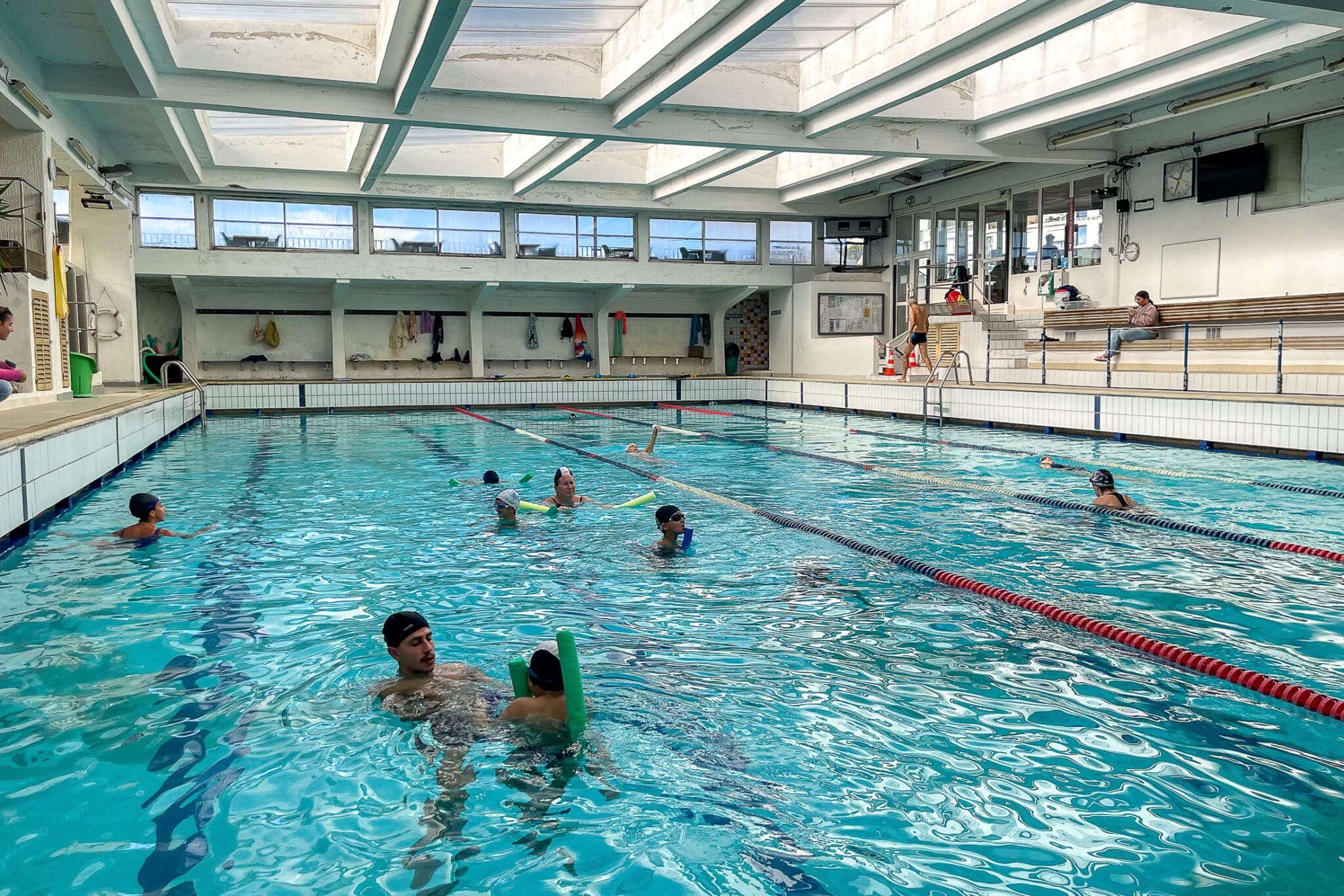 natation, Vidéo | Des enfants malvoyants apprennent à nager à la piscine des Dauphins sur la Corniche, Made in Marseille