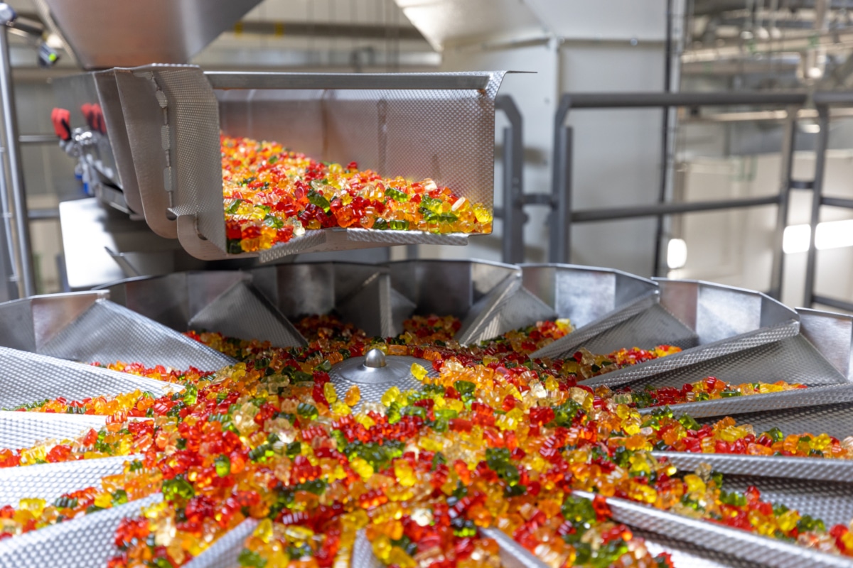 Haribo, À Marseille, la fabrication des bonbons Haribo tourne à plein régime pour Halloween, Made in Marseille