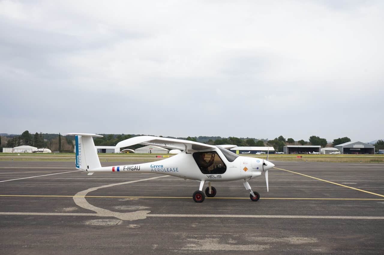 a&eacute;rodrome d'Aix-les-Milles, &Agrave; Aix-les-Milles, l&rsquo;&eacute;cole de pilotage FlyProvence fait voler ses avions &agrave; l&rsquo;&eacute;nergie solaire, Made in Marseille