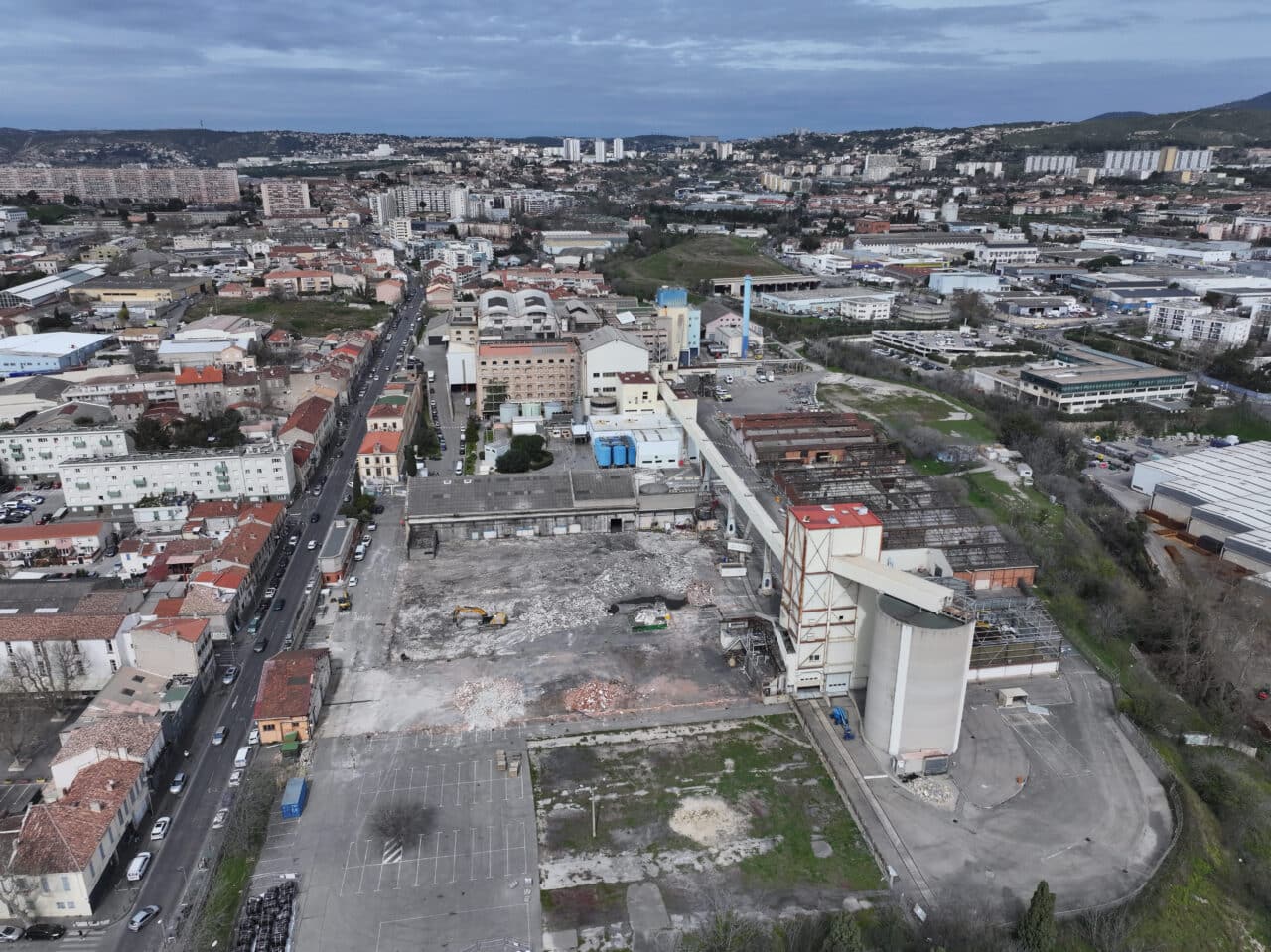 Saint-Louis, L&rsquo;usine Saint-Louis Sucre prépare sa mutation en « studios de cinéma 2.0 », Made in Marseille